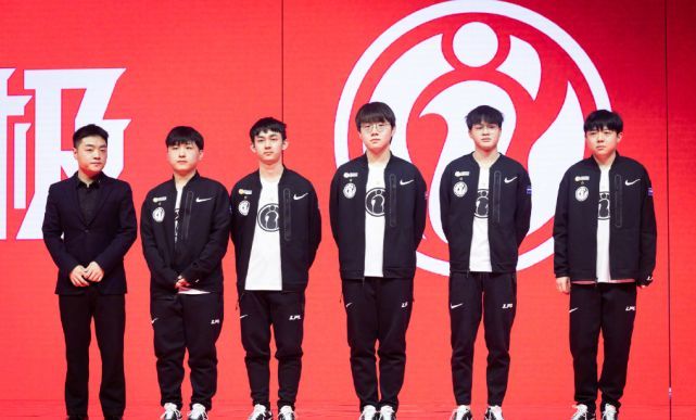 样表现出色 样表现出色